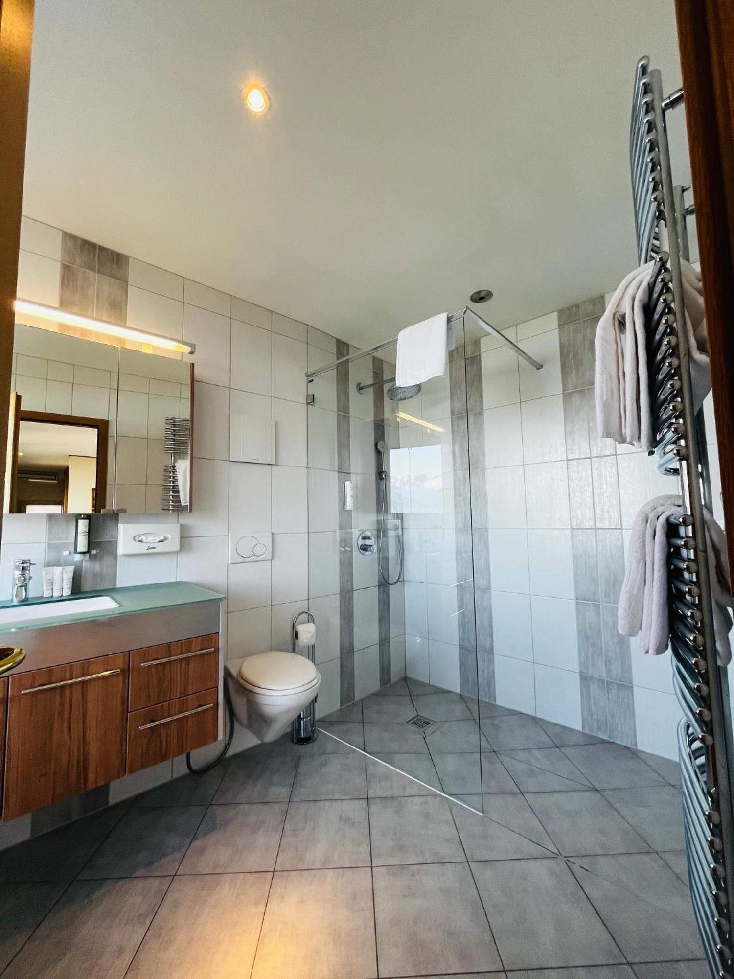 La Rouvenaz Hotel Montreux Room photo